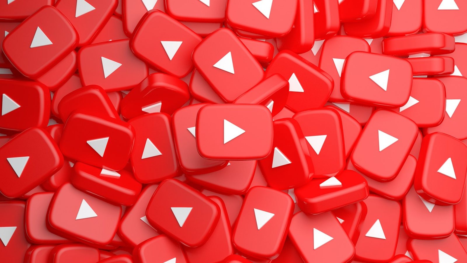 5 Maneiras para coletar leads de maior qualidade do YouTube Acredito que você queira coletar leads de alta qualidade do YouTube e sem anúncios, correto? Ou quem sabe, coletar informações de contato de pessoas que assistem seus vídeos no YouTube sem pagar nada? Neste artigo, você descobrirá cinco maneiras imperdíveis, as quais qualquer agência de marketing digital usa para gerar contatos a partir do seu canal do YouTube. Por que coletar informações do Lead de visualizadores no vídeo do YouTube? Os melhores analistas de comunicação estão usando o YouTube para fazer com que os seus negócios sejam vistos no mercado. Você sabe o Porquê? O Youtube é a segunda plataforma social com maior utilização, com mais de 1 milhão de horas de conteúdo visualizado todos os dias. O que o CEO e seus gerentes de negócios não percebem é que a construção de uma base de assinantes nesta rede social e o aumento do reconhecimento da marca não são os únicos benefícios que os vídeos do YouTube podem oferecer. Na maioria dos casos, no final do vídeo, as empresas normalmente pedem aos telespectadores que se inscrevam ou talvez visitem seu website, mas estão perdendo uma oportunidade maciça para a construção para de um funil de vendas. Para ter um melhor marketing de experiência, uma dica é incorporar um elemento interativo, o famoso CTA (Call to Action - Chamada para ação, como por exemplo "Faça nosso quiz" ou "Confira a nossa oferta”), você poderá coletar leads qualificados dos usuários e, por fim, convertê-los em clientes. Após assistir a um de seus vídeos no YouTube, os telespectadores são informados e, esperançosamente convencidos, de que seu produto ou serviço é o que eles estão procurando. Em vez de apenas pedir-lhes que assinem o seu canal no YouTube - o que não necessariamente leva a uma venda - coloque um CTA e dirija o tráfego para onde você possa capturar as informações de contato na forma de um lead. Exemplo: Você cria um vídeo com o título ”Como Colocar Hashtag para o Youtube”, no seu conteúdo você ensinará como escolher a hashtag do momento, a sua importância e etc... Porém, o mais importante, é que nele você indicará para o visualizador qual ação ele deverá fazer na sua descrição. Com nossa experiência de agência de marketing digital no Rio de Janeiro, queremos propor cinco dicas que o ajudarão a coletar leads qualificados dos seus vídeos do YouTube. Seja qual for o método utilizado, lembre-se de mencionar seu CTA várias vezes em seus vídeos porque alguns espectadores podem pular alguma parte que você menciona “a ação” para a descrição do vídeo. Você poderia dizer algo como: "Não se esqueça de clicar no link da descrição para entrar em nossa oferta de gerenciamento de redes sociais por 40 dias", para que os usuários saibam que há um próximo passo após assistir ao vídeo. 1 - Combine um Questionário Temático com um Giveaway Antes de começar essa dica...Você sabe o que é um Giveaway? Ele é uma ótima maneira para conquistar reconhecimento e notoriedade nas redes sociais. Ao estimular o público com o compartilhamento de determinada publicação ou a menção de amigos nos comentários, a sua marca poderá alcançar um público orgânico muito maior do que, em circunstâncias “normais”, seria inalcançável. Os questionários são uma forma eficaz e bastante divertida como ferramenta para engajamento. Adicione um incentivo à participação, como um elemento para o giveaway e você verá esses questionários começarem a ser respondidos. O conteúdo do quiz deve ser baseado no vídeo do YouTube que o telespectador acabou de assistir. Isto trará um benefício adicional pois ajudará a aumentar o tempo de visualização e alguns espectadores podem até voltar para assistir o vídeo novamente. Suponha que uma agência de viagens ou um Influencer de viagens queira impulsionar o turismo em um destino como o Rio de Janeiro. Se um espectador assistir a um vídeo do YouTube intitulado "O Melhor do Rio de Janeiro", ele verá um link para um quiz na descrição do vídeo. O quiz fará perguntas aos telespectadores sobre a Cidade Maravilhosa e, em algum momento deste processo de marketing, entrará uma oferta para uma viagem até o destino. Aqueles que optaram por assistir ao vídeo obviamente têm algum interesse em viajar para o Rio de Janeiro. Se o vídeo fizesse seu trabalho e mostrasse a paisagem deslumbrante, pessoas amigáveis e aventuras emocionantes a serem realizadas, o espectador sem dúvida ficaria ainda mais entusiasmado com o destino; eles não hesitarão em responder um pequeno questionário e fornecer as suas informações de contato em troca de uma chance para ganhar uma viagem gratuita. Organizar um Giveaway sem um Quiz Se o questionário não funcionar para seu negócio, os brindes são poderosas ferramentas de coleta de leads. Por isso, não importa o seu negócio, o "piggybacking" em seu conteúdo do YouTube com um brindes pode fazer maravilhas para ajudá-lo a coletar leads. Os brindes são versáteis para que você possa adicionar componentes e adaptá-los ao seu objetivo. Isto permite que você inclua campos de dados no seu formulário, que o ajudarão na sua estratégia de marketing. Um campo de aniversário, por exemplo, lhe informará quando enviar descontos ou cupons. Isto seria útil para spas, lojas de varejo,distribuidora de bebidas, restaurantes, bares, promoções de black friday, etc. A inclusão de uma pergunta irá ajudar a qualificar ainda mais o seu lead. Se, por exemplo, você for uma empresa de gestão imobiliária, faça uma pergunta do tipo: "Você possui sua casa própria?" Através deste questionamento, ficará muito mais fácil descobrir alguma referência para ser trabalhada. Informação é a chave do sucesso! Ao planejar a sua giveaway, você pode fazer dela uma doação "instantânea" ou incentivar os participantes com chances extras de ganhar, se eles executarem ações como visitar sua página no Facebook, que também trarão uma taxa de engajamento maior para sua rede social. 2 - Organize um Webinar de Acompanhamento ou um Evento ao Vivo que se baseie em seu tema Esta tática do clássico clichê da frase romântica: "Você me completa". Neste caso, o componente de vídeo do YouTube atua como um teaser, mostrando os benefícios e o resultado de um produto ou serviço, mas não explicando e ensinando os usuários como obter esses resultados. O segundo componente é o evento ao vivo ou webinar, que compartilha os passos para alcançar esses resultados. Pense em um programa de emagrecimento como um exemplo. Um vídeo no YouTube que compartilha uma história de sucesso atrás de outra história de sucesso seria uma grande cartilha para um webinar demonstrando que o programa de emagrecimento tem resultados positivos. Esta abordagem também pode funcionar para empresas que vendem cursos online, livros, programas de estilo de vida e de auto-ajuda, ou mesmo programas de construção de riqueza. Qualquer que seja o seu negócio, a chave é fazer do vídeo um gancho, seja destacando histórias de sucesso de clientes ou divulgando algumas informações valiosas. Se você é um especialista em anúncios do Facebook e quer que as pessoas se inscrevam em seu webinar, você pode criar um vídeo no YouTube intitulado "Aprenda como construir um público de anúncios do Facebook que realmente converte", onde você oferece alguns segredos de criação de anúncios para seu público. O CTA no final do vídeo poderia ser: "Quer saber mais? Inscreva-se em nosso webinar". Com o pixel de conversão ativo, uma vez que receba uma impressão pelo seu webinar ou a inscrição no evento, você terá uma chance de comercializar o seu conteúdo para aqueles que assistiram ao vídeo e se inscreveram, pois demonstraram interesse no que está sendo oferecido. Caso não ocorra essa conversão, através desse pixel, sempre haverá um remarketing para tentarmos novamente. Não se desespere! 3 - Ofereça amostras grátis dos produtos em destaque. Há uma razão para você procurar saciar a sua fome depois de ver uma propaganda para lanchonete ou comprar um vestido, logo após olhar um anúncio para loja de roupas na sua revista favorita . Em alguns desses setores, tais como snacking, produtos de beleza e fragrâncias de estilistas, há uma forma essencial para converter os clientes. Não vamos mentir: Há alguma psicologia e neurociência por trás disso. Especialistas confirmam que as amostras gratuitas se encaixam em nosso forte instinto do ser humano em retribuir. Em outras palavras, "Se você fizer algo por mim, eu farei algo por você". As amostras gratuitas também ajudam a quebrar o processo de decisão do comprador, eliminando o desconhecido. Se você tenta algo e é bom, por que se preocupar com outras marcas? Qualquer que seja a ciência por trás do poder de um “brinde”, todos nós podemos concordar sobre sua eficácia. Alguns varejistas descobriram que amostras gratuitas podem aumentar drasticamente suas vendas. Portanto, mesmo que você não esteja na indústria de alimentos, beleza ou fragrâncias, considere oferecer uma amostra grátis como parte de sua estratégia. Mas como isso funciona com os conteúdos de vídeos do YouTube? Portfólio, resultados de sucesso e demonstrações de uso são maravilhosos para criar um CTA "Ganhe uma amostra grátis". Concorda? Por exemplo, um músico pode postar uma apresentação ao vivo de uma música ou uma apresentação de uma faixa de seu último álbum. No final do vídeo, ele fornece um código para desbloquear um download gratuito desta música, que somente será possível após os usuários da plataforma preencherem um formulário de captura de leads. Com essas informações coletadas, o músico poderá criar uma lista de e-mails para promover futuros lançamentos de álbuns ou eventos ao vivo. 4 - Colete perguntas para um Perguntas e Respostas ao Vivo no YouTube No YouTube, qual pessoa pode se tornar uma celebridade? A democratização do que antes era um algo ilusório tornou as celebridades do YouTube mais acessíveis para pessoas comuns como você e eu. Portanto, uma pergunta e resposta direta é um evento altamente esperado para as pessoas que seguem lealmente as personalidades no YouTube. DICA HASHTAG MARKETING DIGITAL: Não importa seu negócio, se você tem um seguidor forte e leal, responder às perguntas de seus fãs e clientes através de um vídeo ao vivo no YouTube pode funcionar para você. Perguntas e respostas são grandes oportunidades para que as pessoas tenham uma compreensão mais profunda de quem você é, o que você faz e como você conseguiu essa atenção. Este engajamento só reforça a lealdade com seu público e cria novos seguidores a partir daqueles que são novos em seu canal. Para a preparação do seu evento de Perguntas e Respostas, crie um link para um formulário de entrada em sua descrição do vídeo no YouTube que as pessoas possam preencher para enviar perguntas. Isto lhe dará tempo para preparar e priorizar perguntas. No formulário de inscrição, não se esqueça de coletar um nome e um endereço de e-mail para que você possa divulgar ainda mais vezes para as pessoas que enviam perguntas. 5 - Link para um formulário para um lista de inscrição Pedir aos espectadores de vídeos do YouTube para assinar uma newsletter ou uma lista de e-mails parece ser um simples pedido. Entretanto, você pode obter mais cadastros elevando o que os usuários que estão assinando, oferecendo algum tipo de recompensa. Por exemplo, se você é uma empresa de investimento financeiro, os assinantes estariam mais receptivos a receber notícias em forma periódica, sobre a sua empresa, que previsivelmente chegam no primeiro dia do mês. Da mesma forma, se for administradora de um grupo do setor imobiliário, é provável que receba dos usuários uma resposta melhor a uma promessa de enviar e-mails à medida que novas casas forem chegando ao mercado (especialmente aquelas listadas com um ótimo preço) do que você receberia de um envio mensal do mesmo conteúdo. Em outras palavras, não diga apenas: "Assine nossa newsletter". Ao invés disso, compartilhe o benefício que o assinante receberá para incentivá-lo a se inscrever. O vídeo do YouTube que você usa para fazer com que seu negócio seja notado pode ser uma grande cartilha para este tipo de captura de leads se você for esperto sobre o conteúdo que inclui. No caso do exemplo imobiliário acima, o vídeo deve atrair os telespectadores que também estariam interessados no conteúdo da newsletter. Em um vídeo intitulado "Onde comprar uma casa no Rio de Janeiro", você poderá acompanhar com um CTA de "Assine o nosso canal para receber alertas das casas mais novas e mais bem cotadas do mercado". Então os benefícios do Marketing para Youtube são... Produzir conteúdo no YouTube e construir uma base de assinantes sólida pode ser uma verdadeira bênção para o seu negócio. Mas simplesmente pedir a seus usuários que apenas assinam seu canal é algo ineficaz. Com certeza, sua empresa estará deixando seus esforços em marketing digital com um grande potencial inexplorado. Para gerenciamento de tráfego onde é possível capturar informações importantes de contato como um nome e e-mail, você precisará ir além de simplesmente pedir às pessoas que se inscrevam ou visitem seu website. Ao usar um dos CTAs acima como acompanhamento de seu conteúdo no YouTube, você pode atualizar continuamente sua lista de contatos com aqueles com alto potencial de conversão. Este blog te ajudou? Qual destas táticas você tentará gerar leads a partir do YouTube? Você tem alguma dica própria para coletar informações de contato dos usuários do YouTube? A Estação Indoor quer sua opinião! Compartilhe suas idéias nos comentários abaixo.